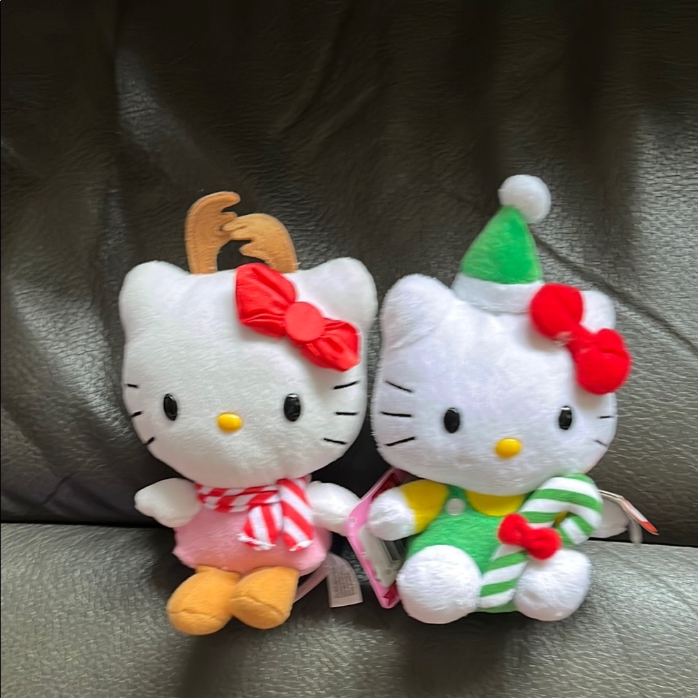 Hello Kitty Holiday Plush Set